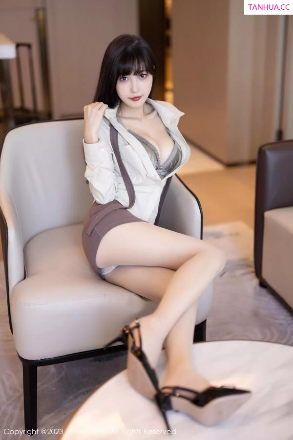 林星阑  [XiuRen]高清写真图 2023.11.30 No.7745 林星阑 短裙美腿第36张图片